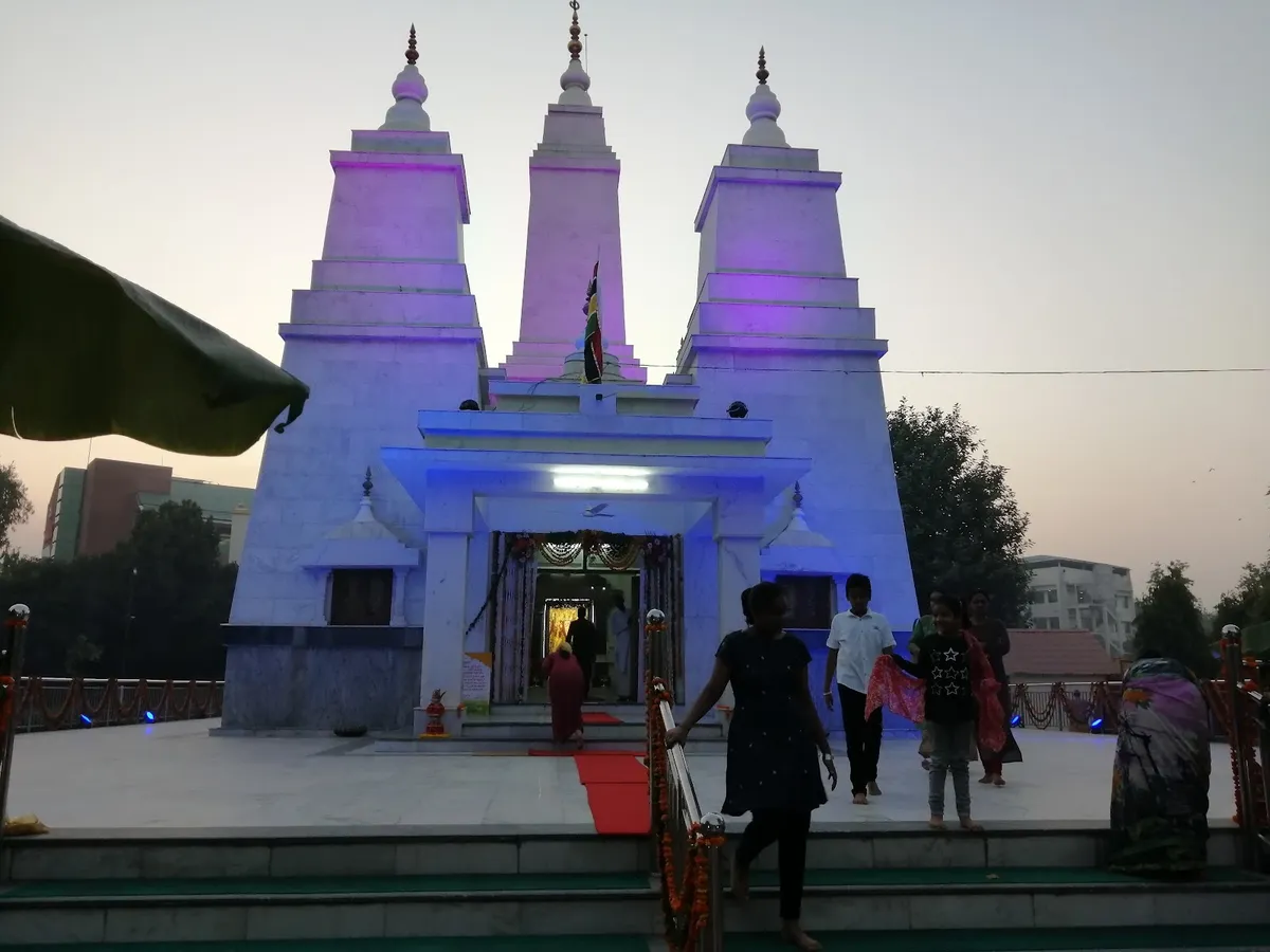 Shree Ram Temple & Dudhadhari Aashram