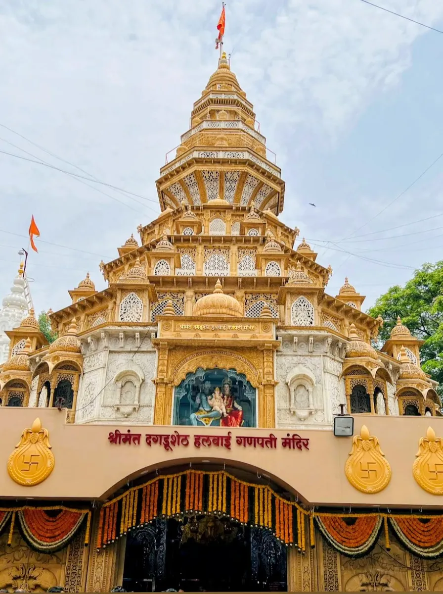 Shrimant Dagdusheth Halwai Ganpati Mandir
