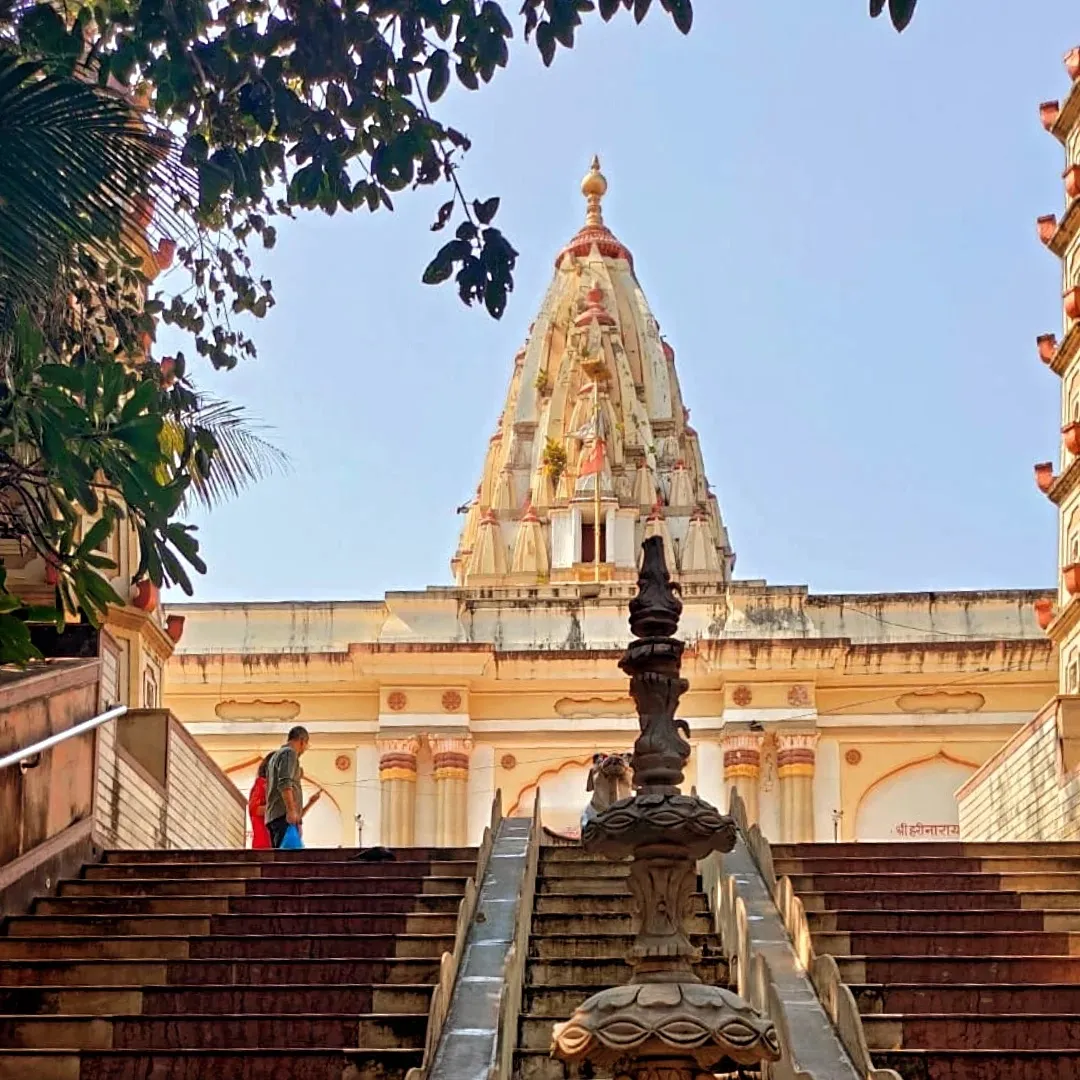 Shri Dhakleshwar Mahadev Temple, Mumbai