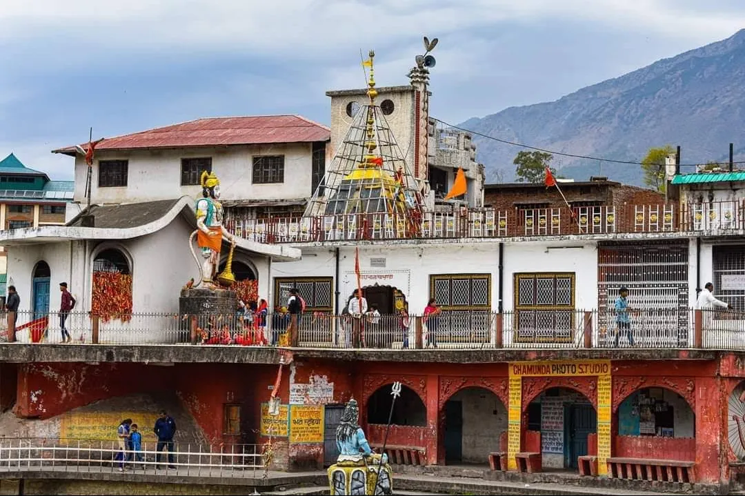 Chamunda Devi Temple , Padar