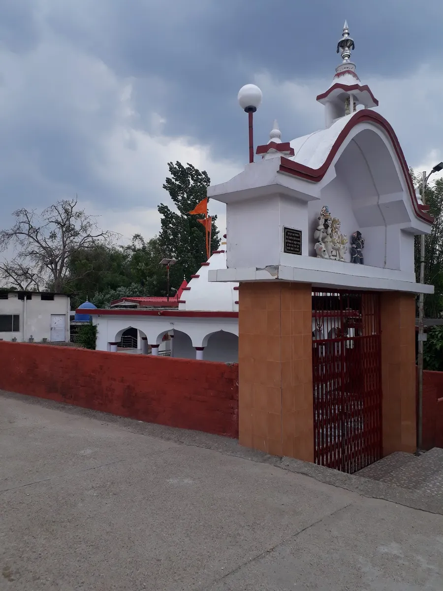 Nalle Shiv Mandir