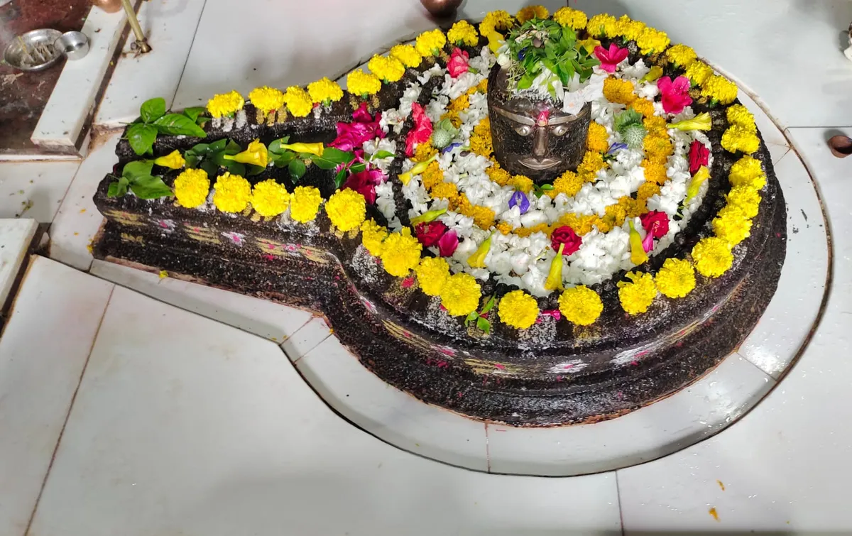 Shri Nilkntheshwar Temple