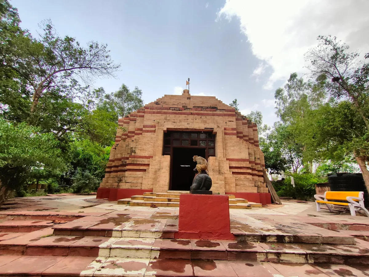 Dalmia Dairy Shiv Mandir