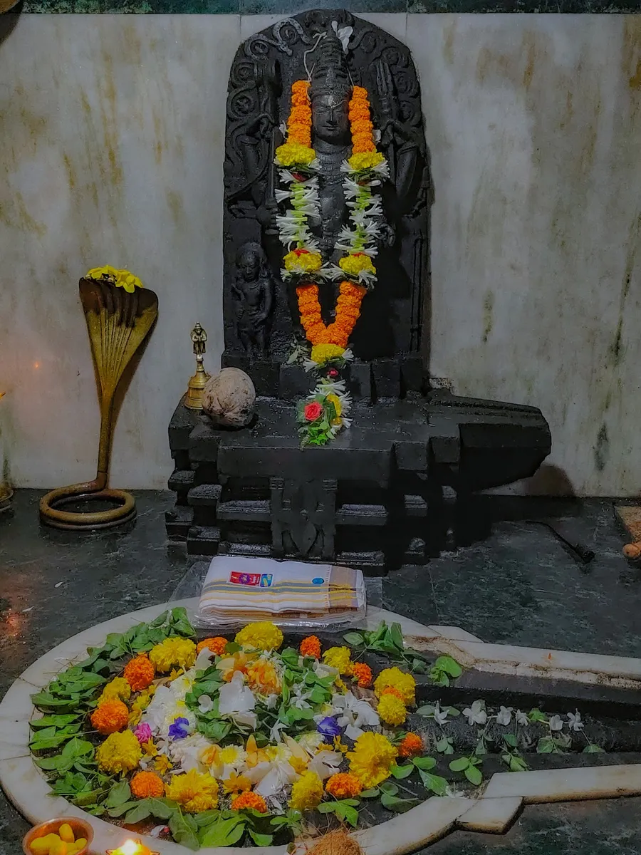 Swayambhu Shree Ratneshwar Mandir