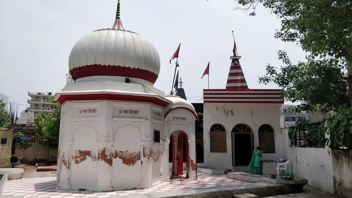 Prachin Shiv Mandir ( Bishna jatt )