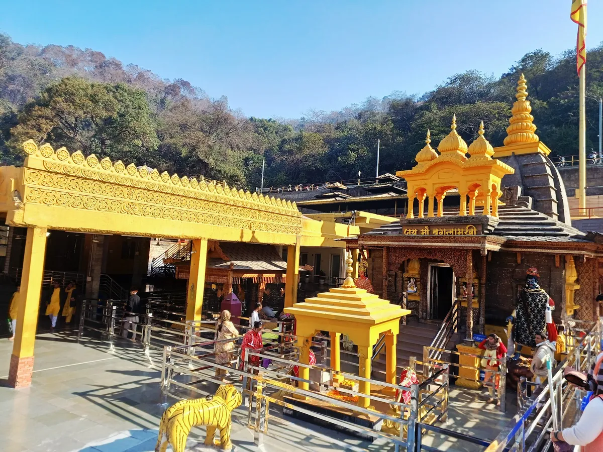Prachin Sidh Peeth Mata Baglamukhi Dham Gagret