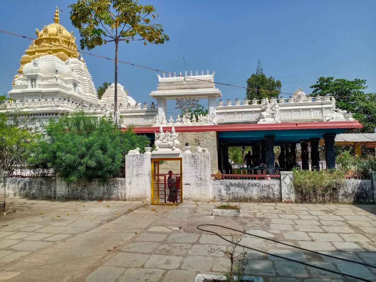Koti Lingeshwara Temple