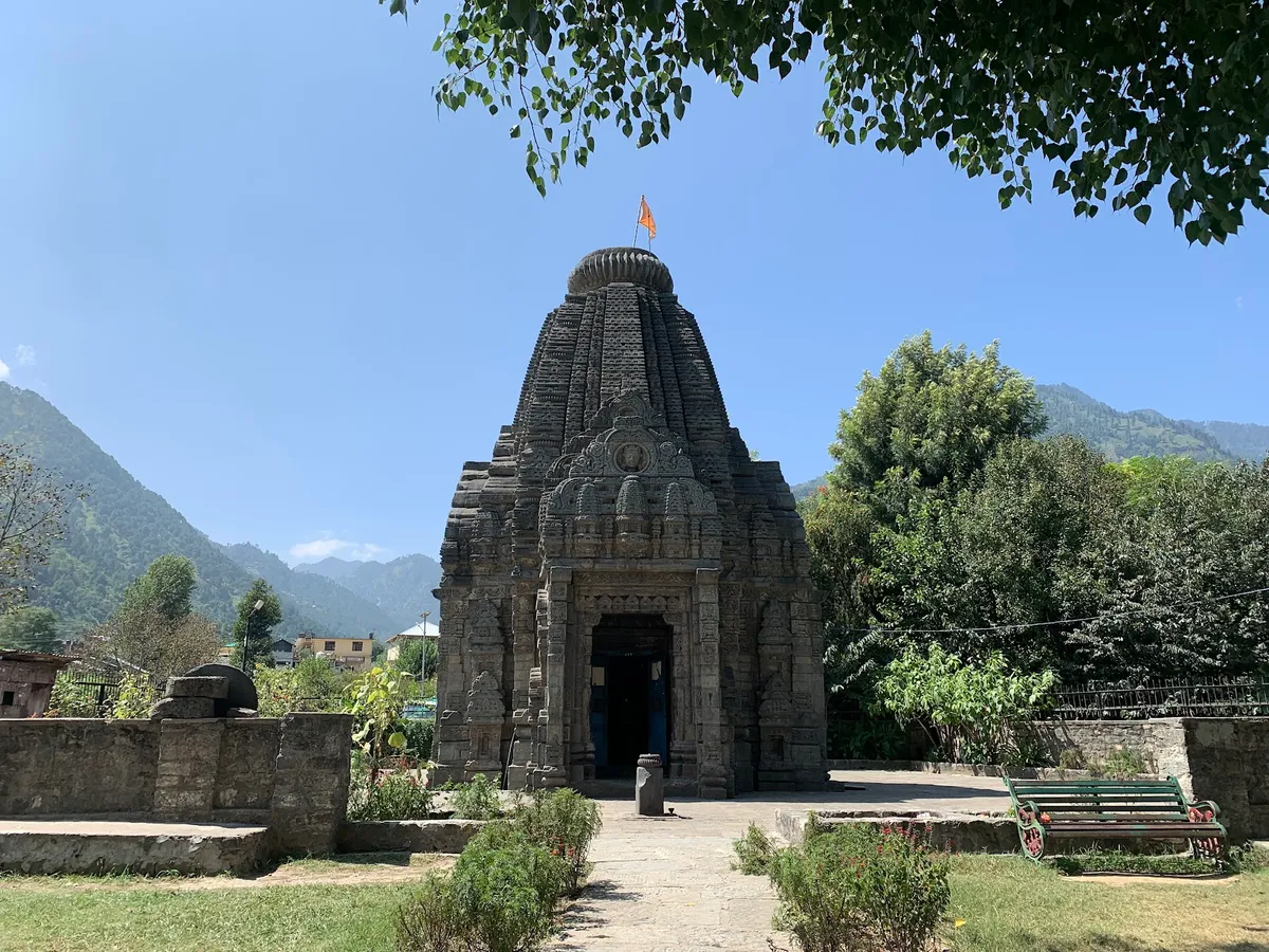 Shri Basheshwar Mahadev Temple