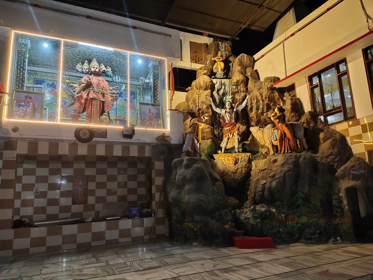 Shri Sanatan Dharam Prachin Shiv Temple
