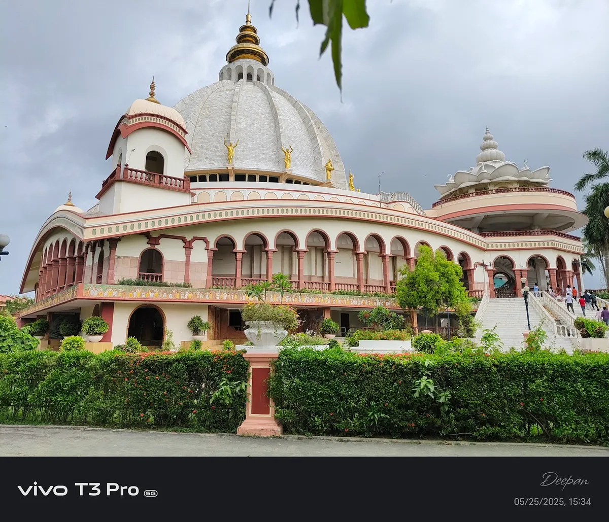 Srila Prabhupada Pushpa Samadhi Temple